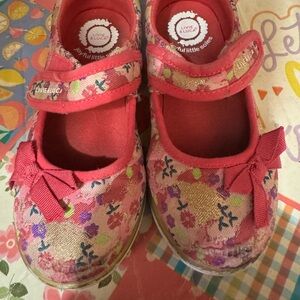 Livie & Luca Kids Floral Mary Jane Shoes